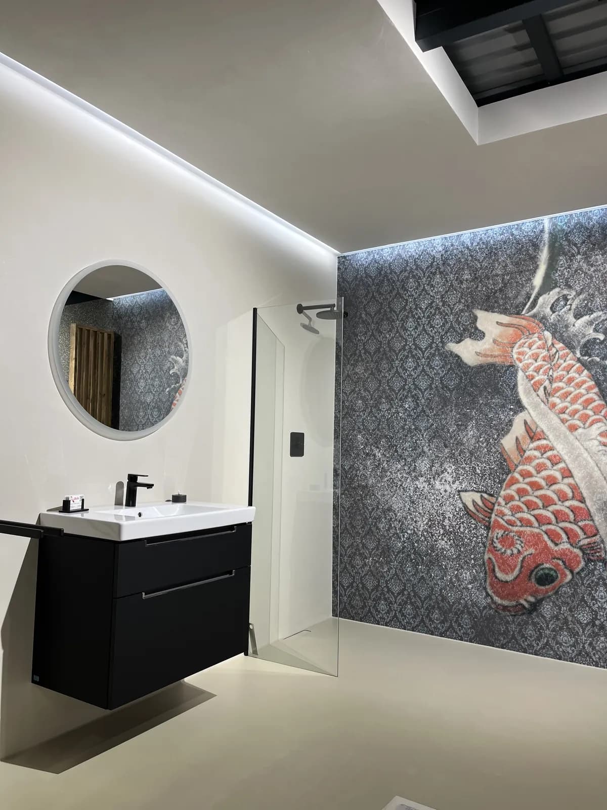 Fugenloses Musterbad im Terra Lilia Showroom Sankt Peter-Ording