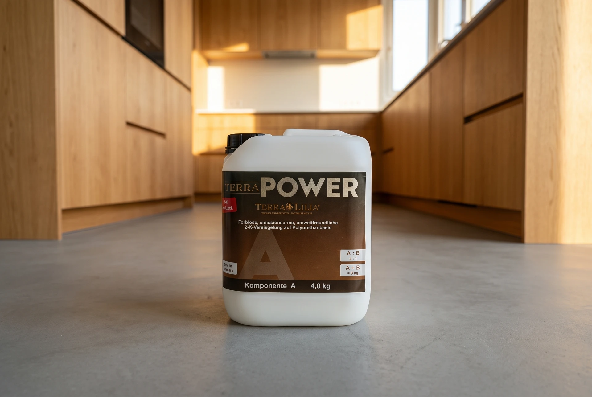 Terra POWER in einer modernen Küche mit fugenlosem Boden – KI-generierte Produktinszenierung